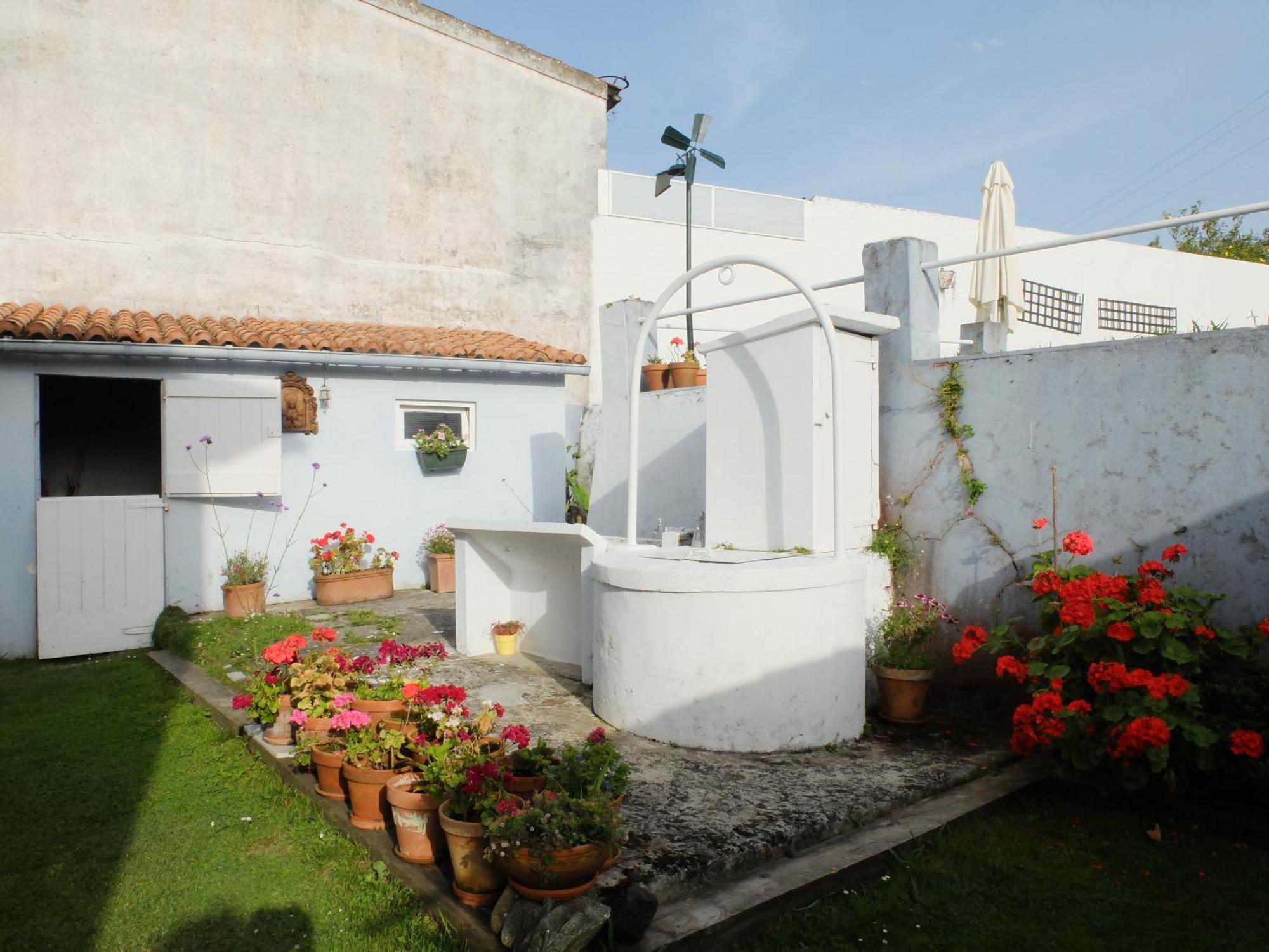 Apartmán Lugar De Cal Fene Exteriér fotografie